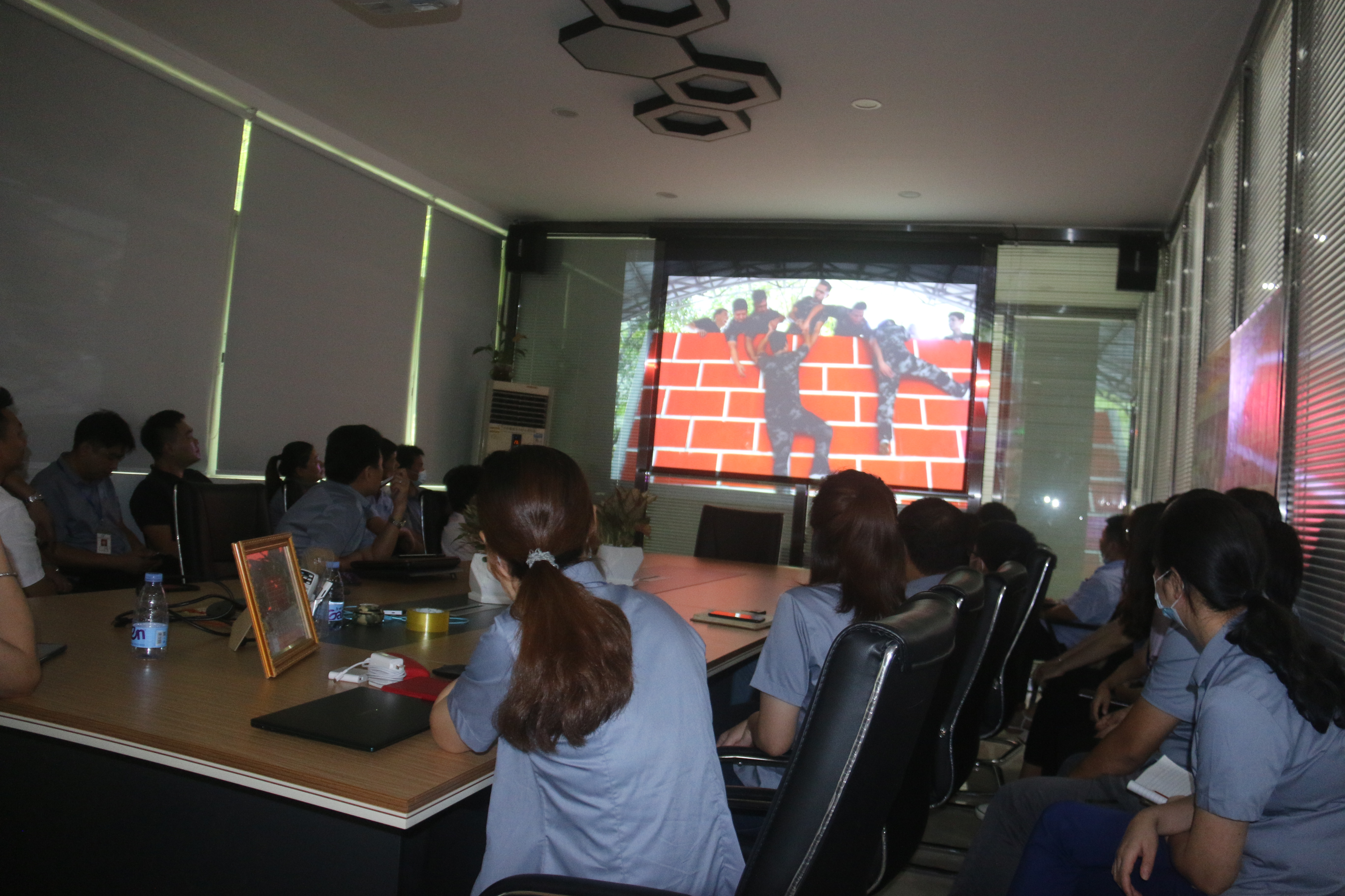 同心協力、贏在執行、共創輝煌-深圳譽格拓展訓練回顧